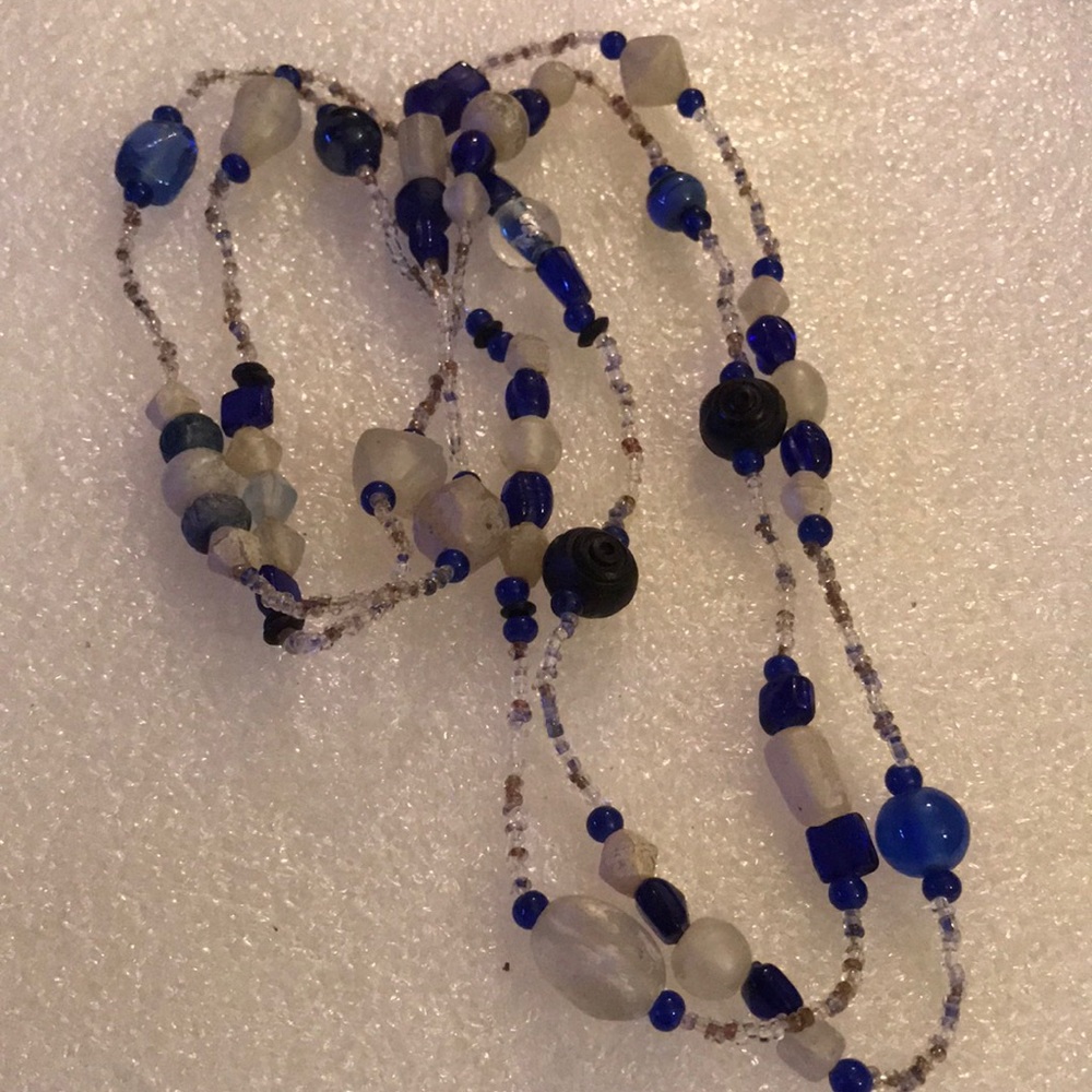 Glass & small beads long necklace